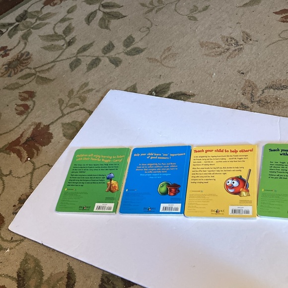 Books - Picture 7 of 8